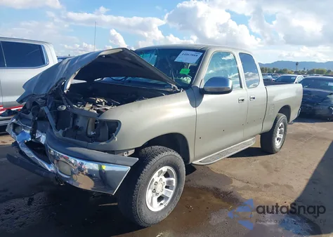 2000 Toyota Tundra Sr5 V8 z USA, uszkodzony, nr VIN 5TBRT3411YS036137